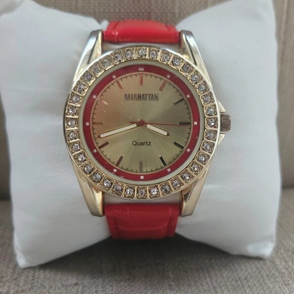 Croton Manhattan Women Wristwatch Red Leather Strap Analog Watch Holidays - Picture 5 of 13